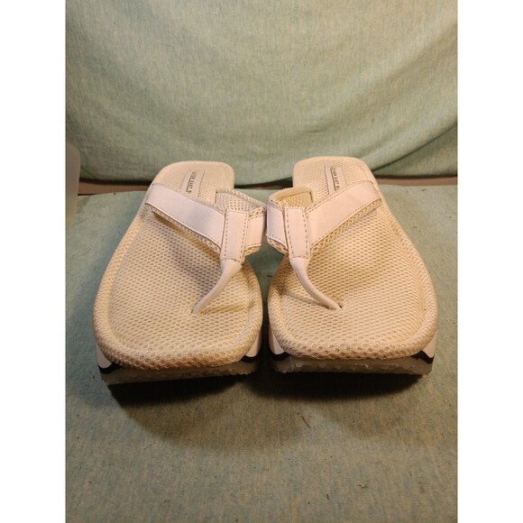 lower east side white flip flops size 6.5W - Picture 3 of 5